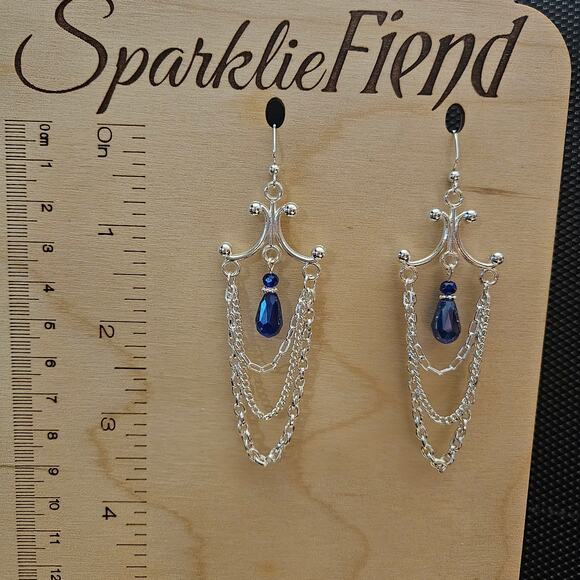Silver chain and cobalt blue teardrop chandelier earrings - Picture 3 of 4